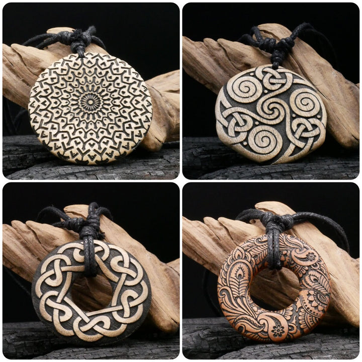 Amulett aus Holz - FF-7