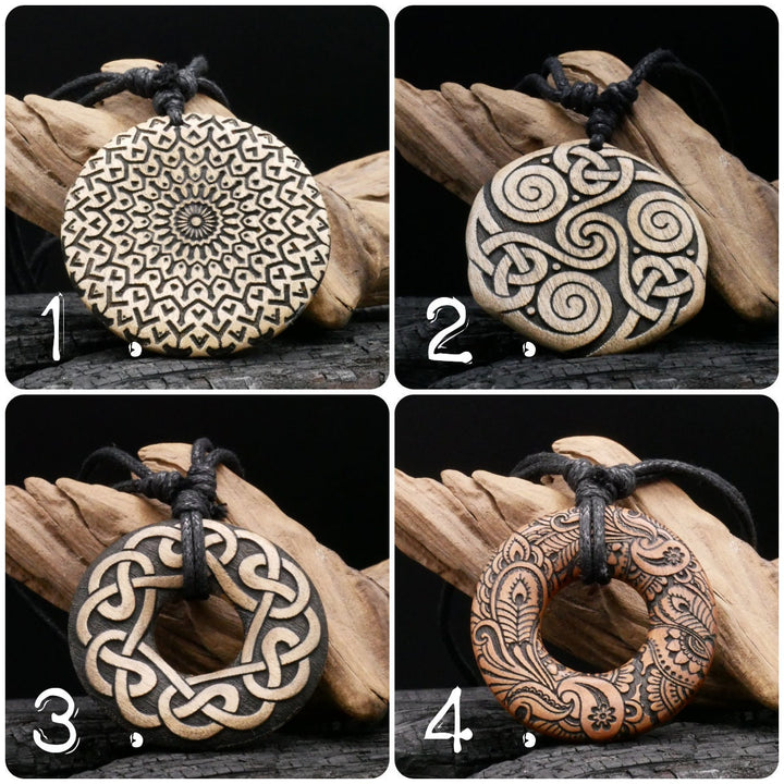 Amulett aus Holz - FF-7