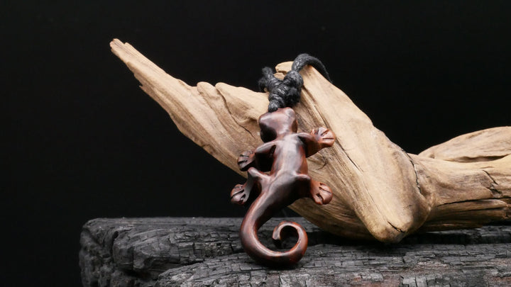 Amulett aus Holz - FF-7