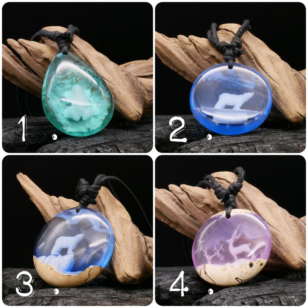 Amulett aus Holz und Epoxy- FF-7