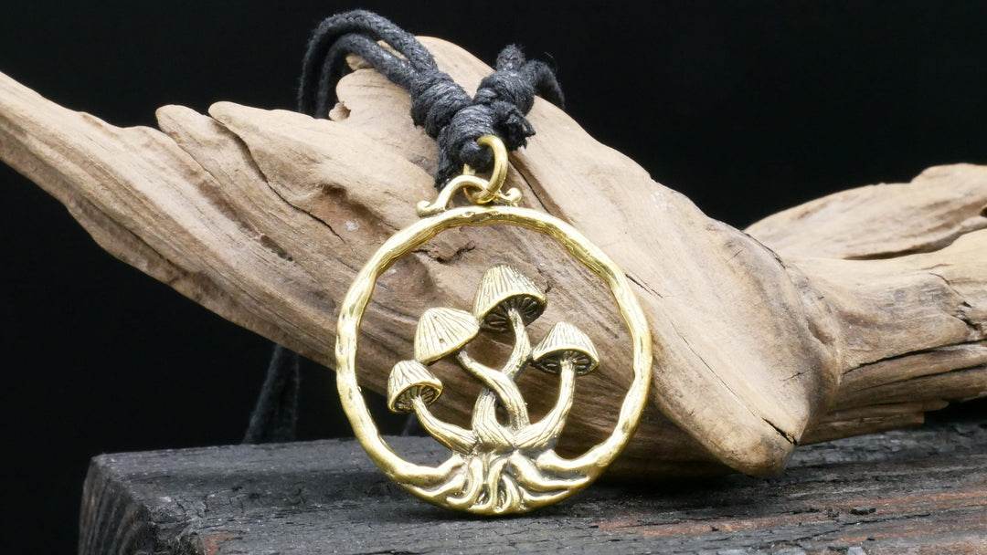 Amulett aus Messing - CC-6