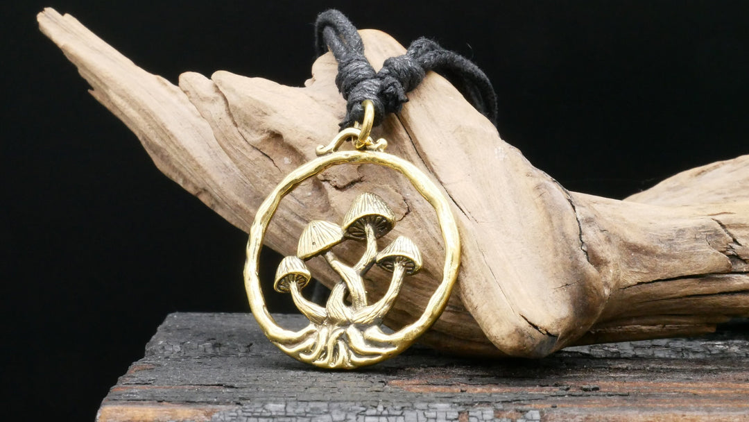 Amulett aus Messing - CC-6