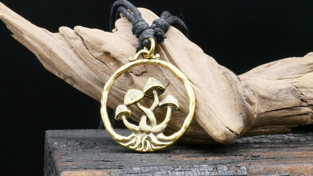 Amulett aus Messing - CC-6