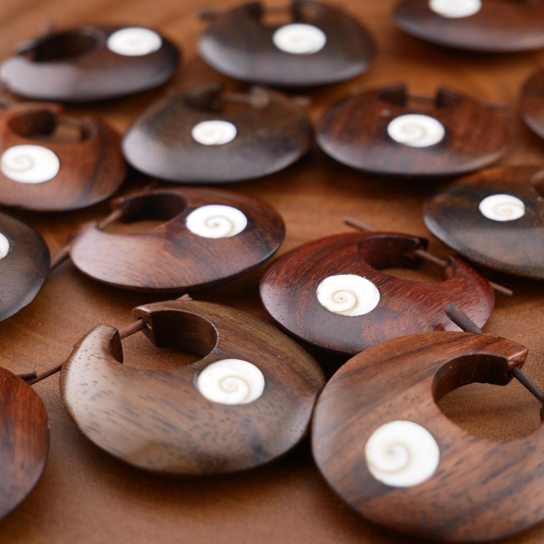 Paar Ohrringe aus Holz und Shivas Auge B-WARE - JJ-6