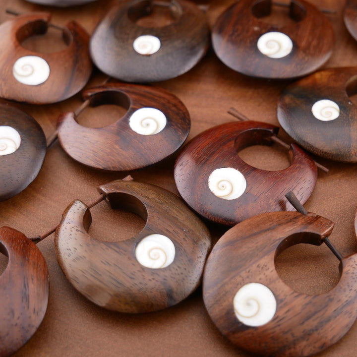 Paar Ohrringe aus Holz und Shivas Auge B-WARE - JJ-6