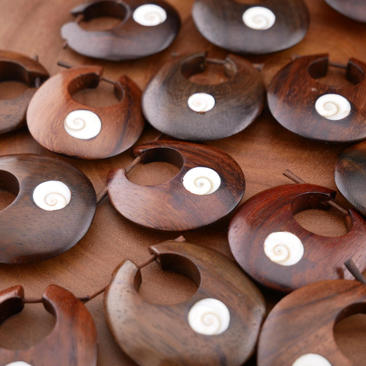 Paar Ohrringe aus Holz und Shivas Auge B-WARE - JJ-6
