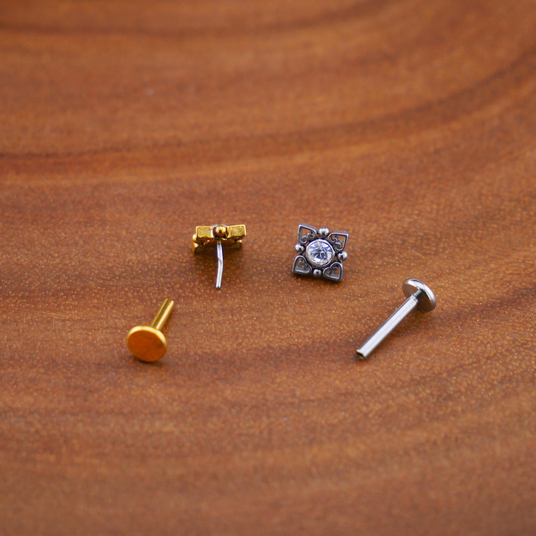 Piercing Stecker Labret aus Chirurgenstahl und Schmuckstein - 1Q/02