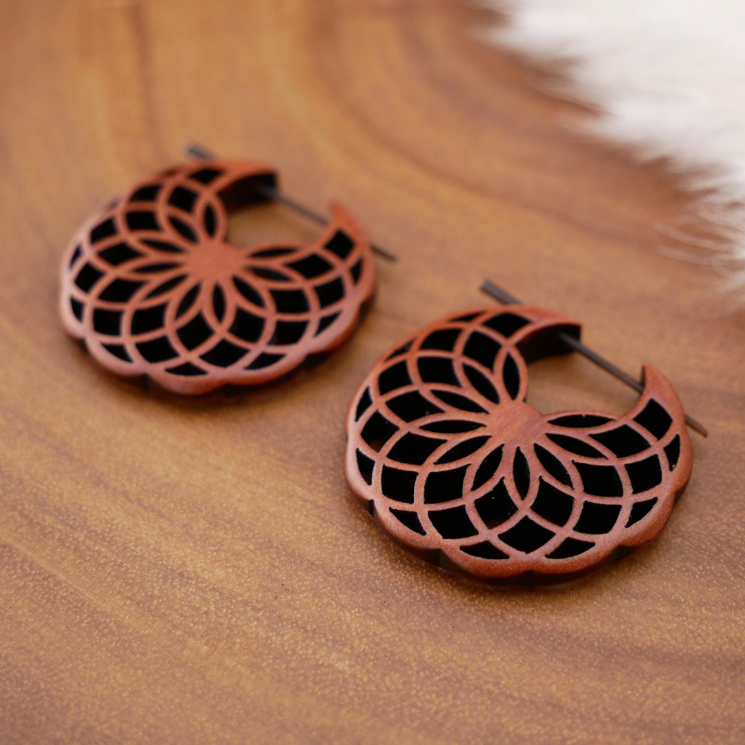Paar Ohrringe aus Sawo Wood - O3