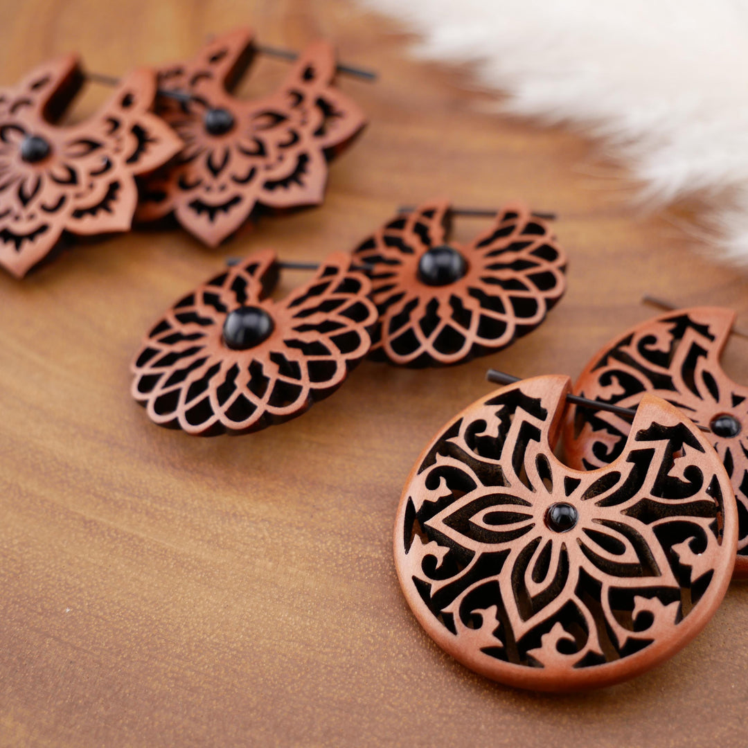 Paar Ohrringe aus Sawo Wood - O3