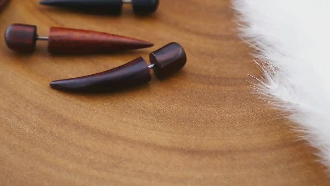 Ohrstecker aus Holz filigrane Handarbeit - JJ-3