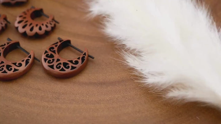 Paar Ohrringe aus Sawo Wood - O3